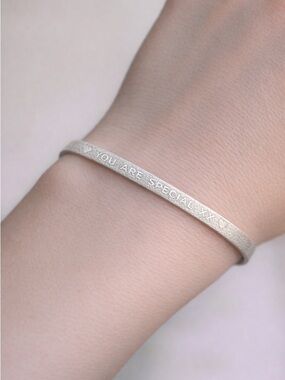 Avon “Someone Special” Sterling Silver 925 Italy Bracelet Vintage